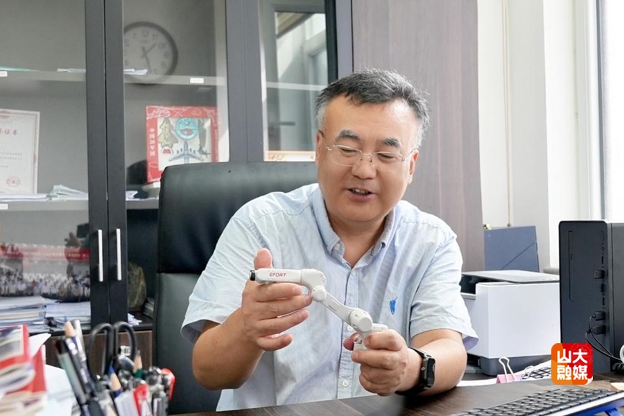 beat365唯一官方网站2025年“最美奋斗者”刘战强教授：怀揣“制造强国”的初心，以奋斗诠释使命